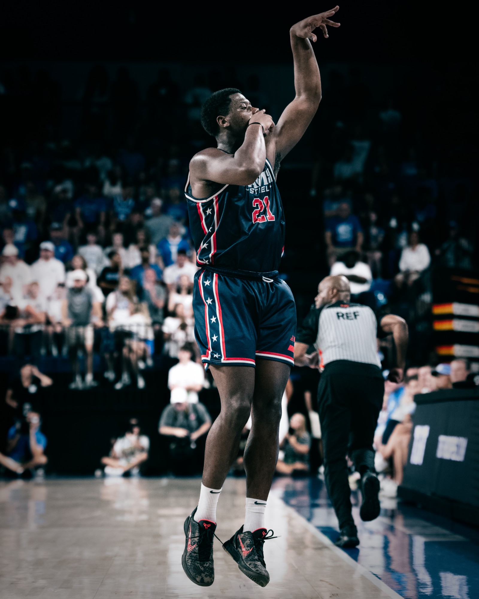 A Davis Steel player on court